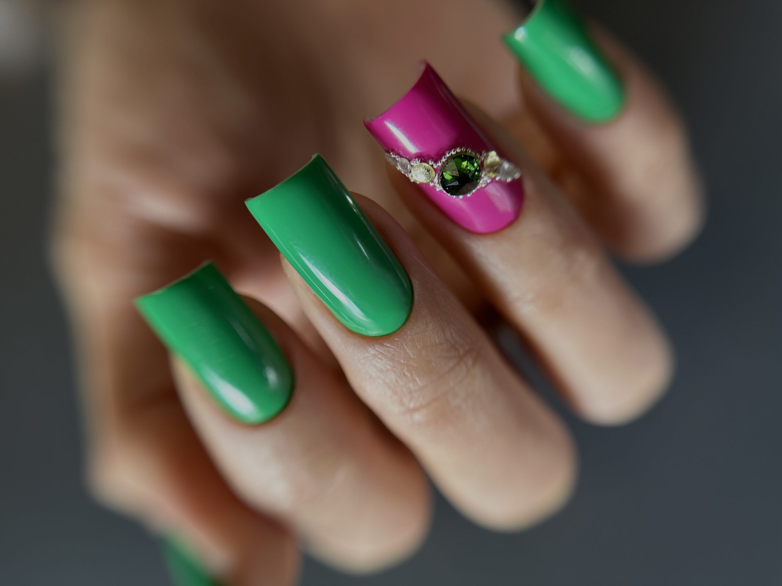 Top 3 des salons de manucure russe à Paris – Romina Chiriac Nail Designer